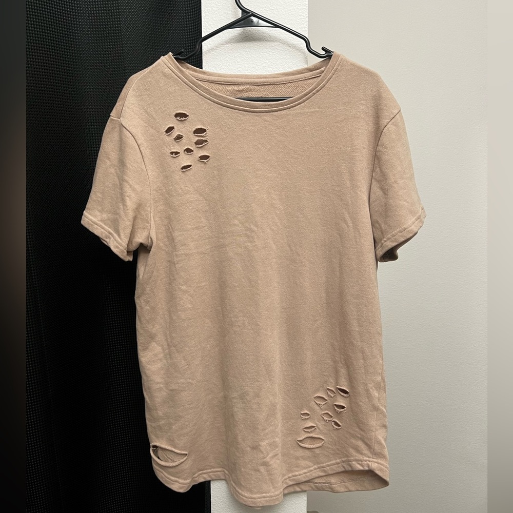 Alphalete Men’s Distressed T- Shirt